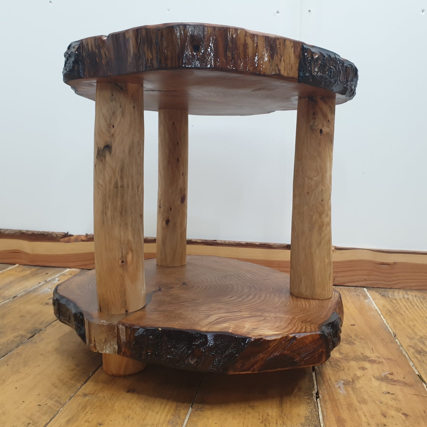 Rustic Log-Ring End Table/Bedside/Nightstand