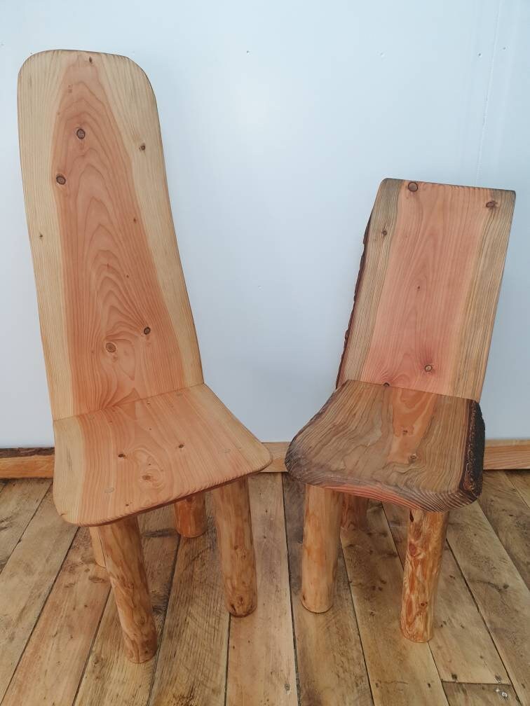 A comparison image that shows both the long-backed and short-backed chairs alongside one another.