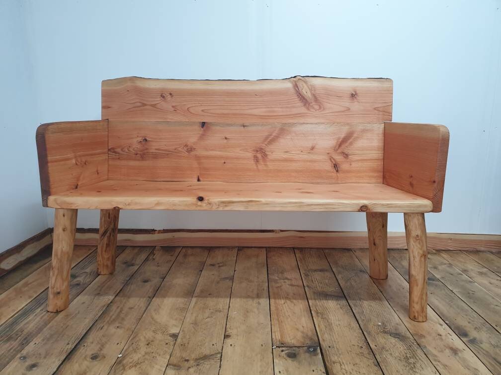 a front, level view of the garden bench