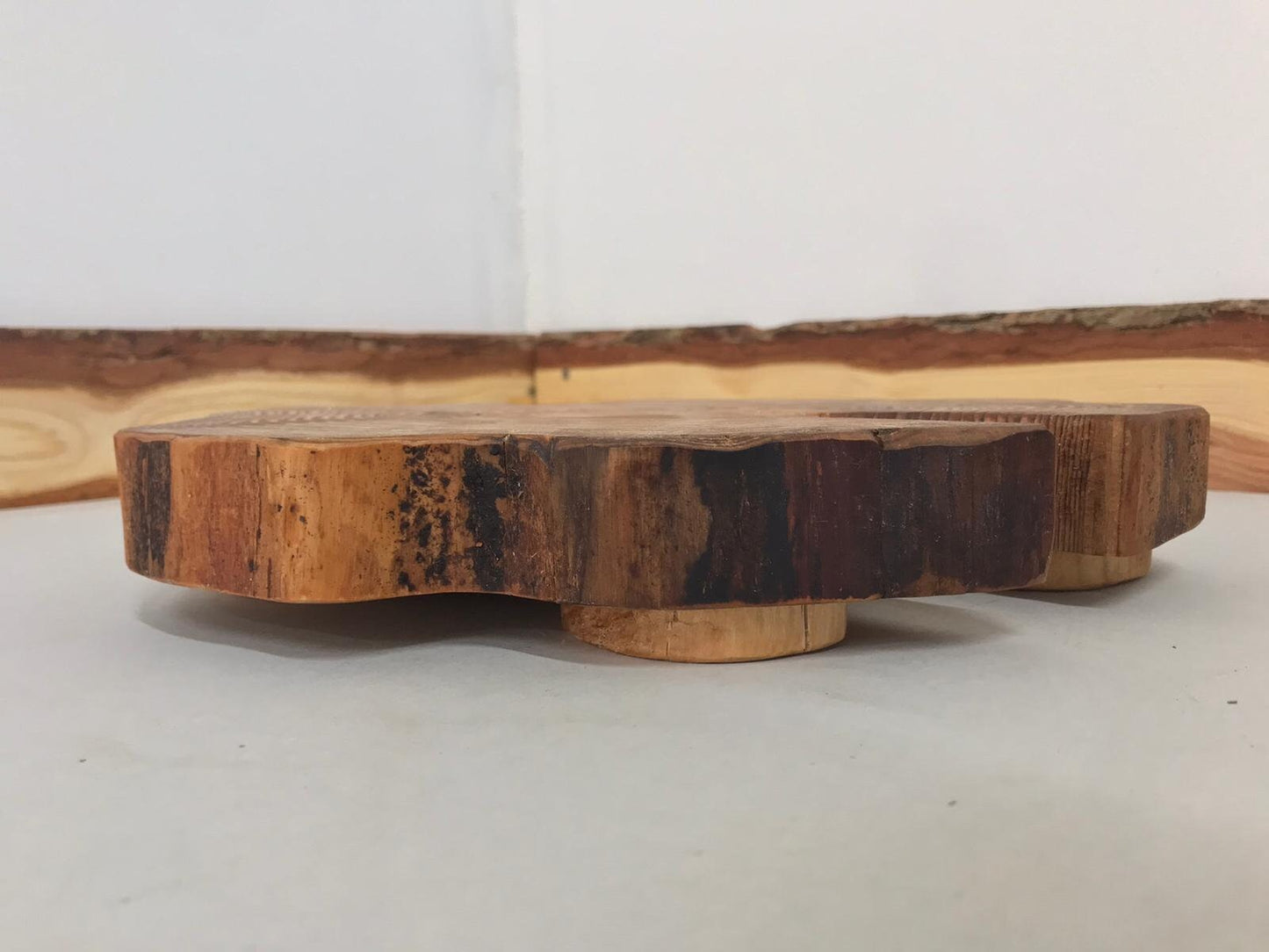 A single table centrepiece with feet looking for a mate.