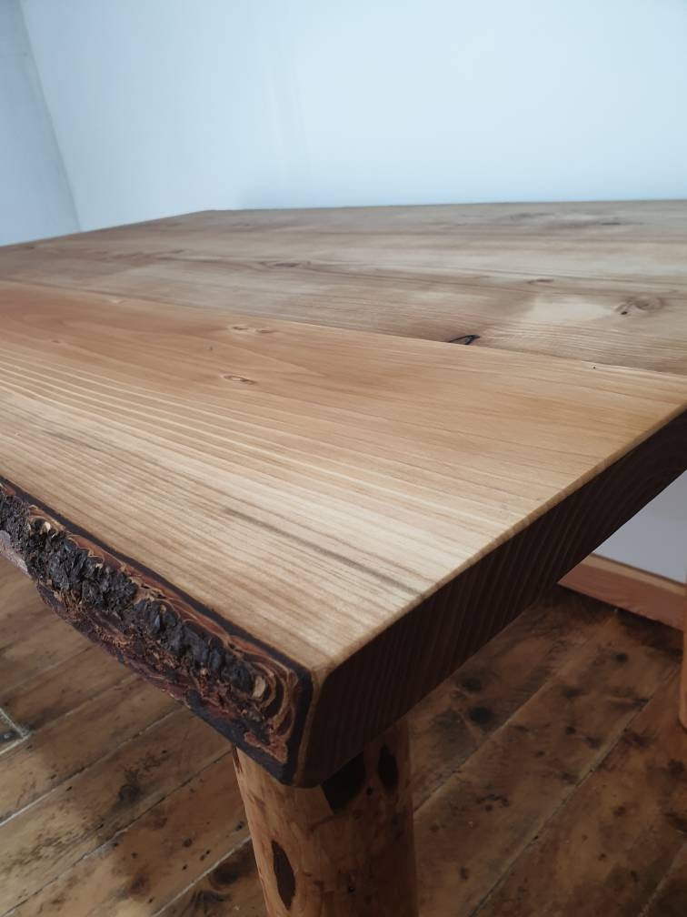 a close up of the corner of a table